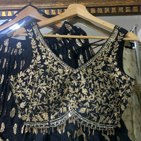 Silk lengha in size 38 - Picture 3 of 8